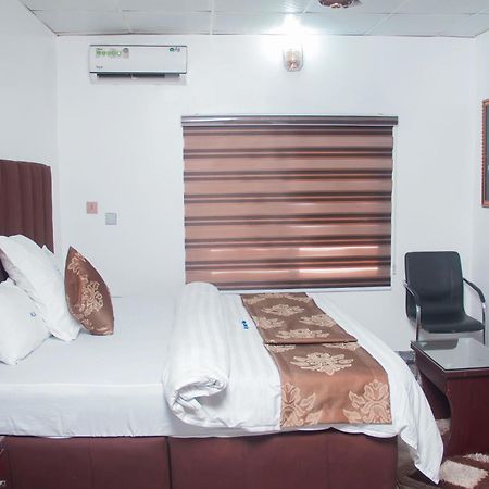 Kay Luxury Suites Uyo Eksteriør billede