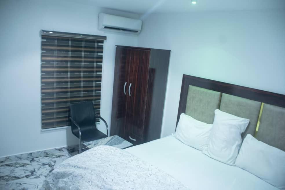Kay Luxury Suites Uyo Eksteriør billede