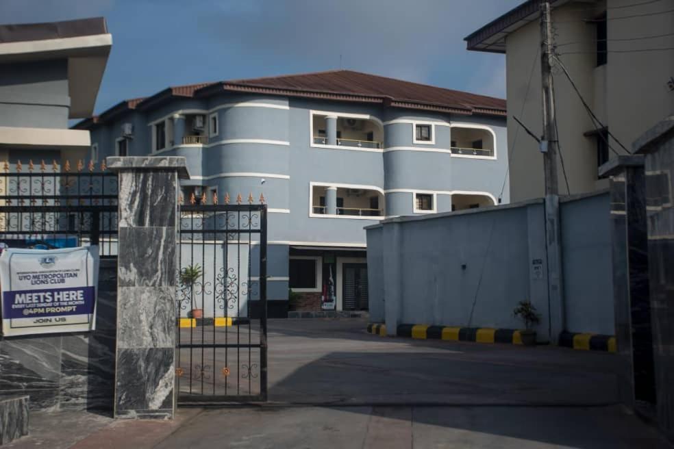 Kay Luxury Suites Uyo Eksteriør billede